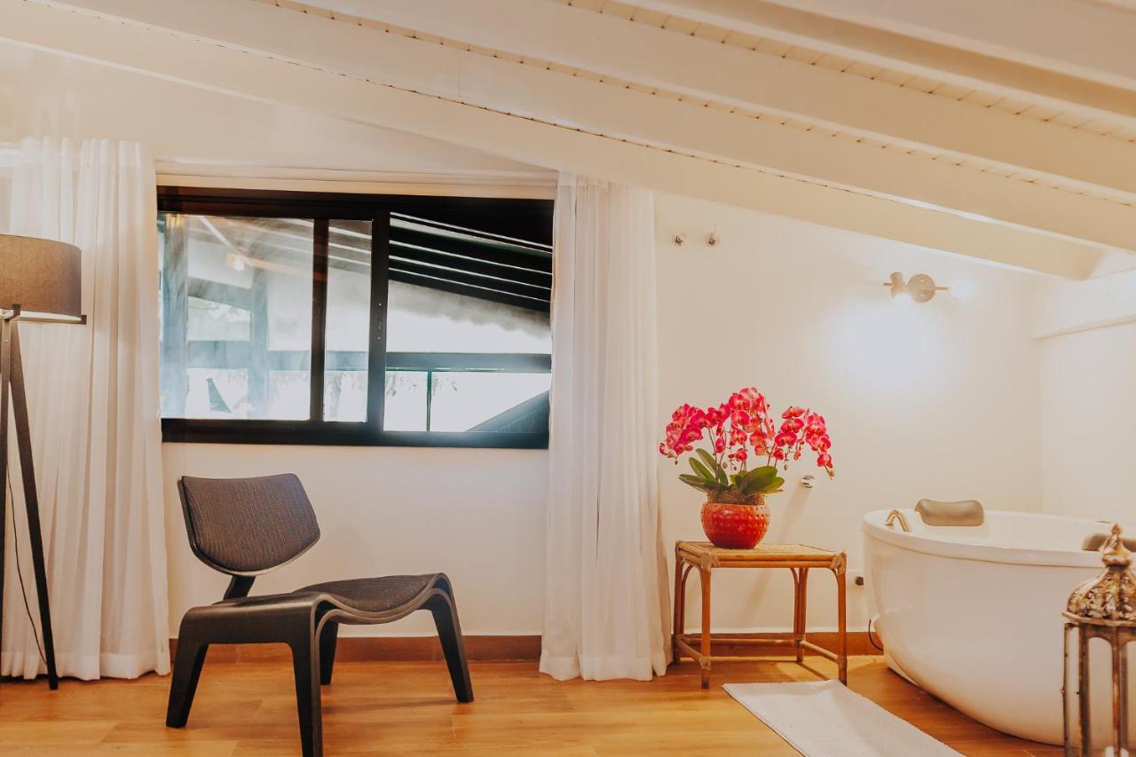 ホテル Chez Louise Et Louis Pe Na Areia ジュケイ エクステリア 写真